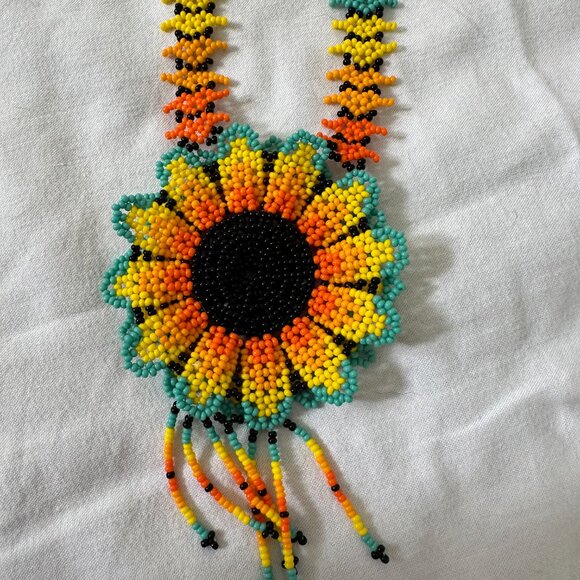 Mexican Handmade Seed bead Necklace Flower Unique Gift Display - Picture 3 of 4
